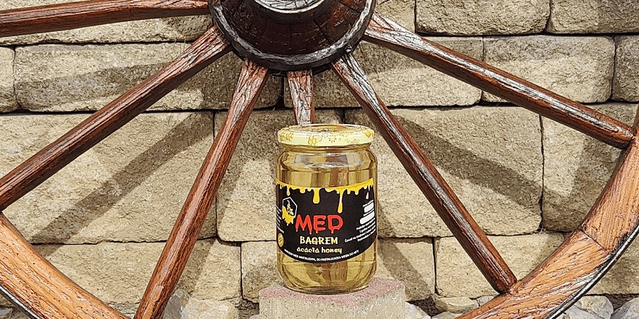 Domaci med od bagrema